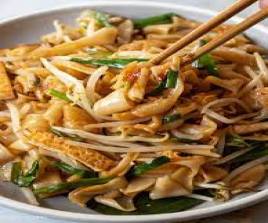 Vegetarian Kuey Teow Mee Curry